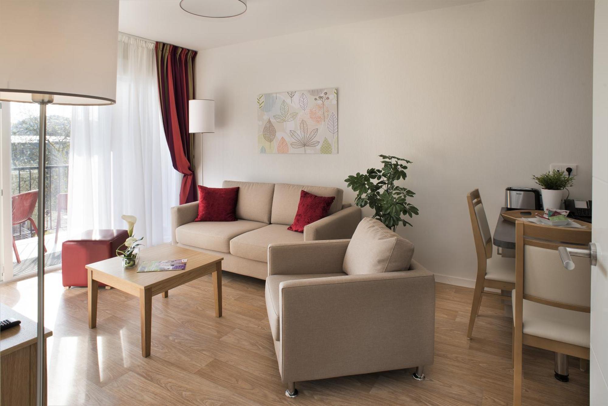 Domitys Les Greements D'Or - Residence Seniors Douarnenez Bagian luar foto