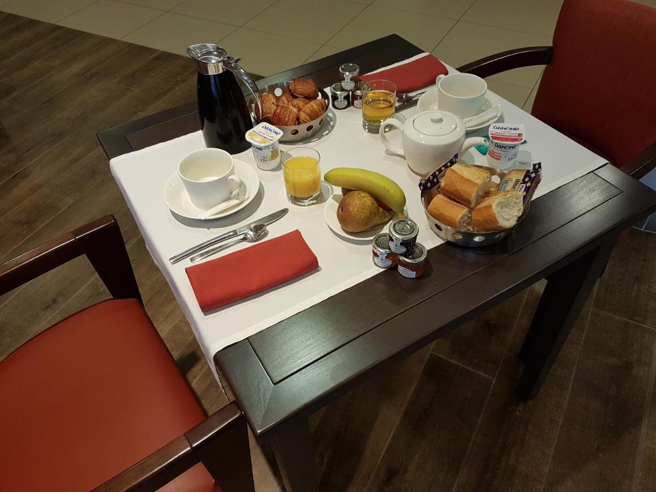Domitys Les Greements D'Or - Residence Seniors Douarnenez Bagian luar foto